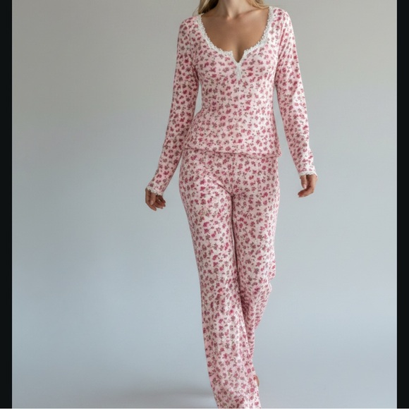 Other - Classic Women's Pink Floral Long-Sleeve Pajama Set